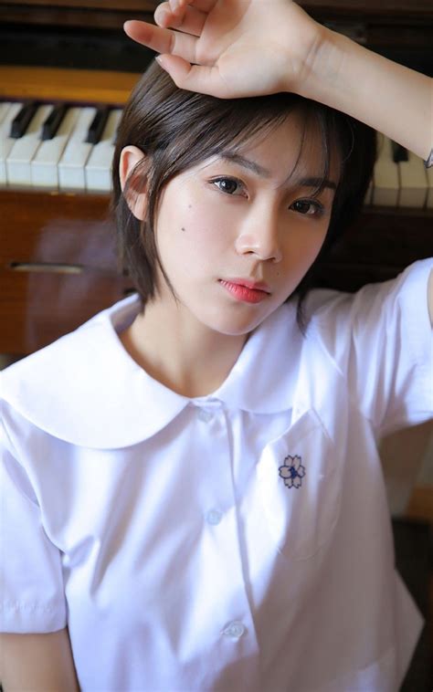 ฟุตบอล อุปกรณ์-เฮ้ยๆ ทุกคน! มีเกมดีๆ มาแนะนำจ้า 'ฟุตบอล อุปกรณ์' นี่แหละ! ฟังดูแปลกๆ ใช่มั้ย? 555 มานี่เล่าให้ฟังเลย!